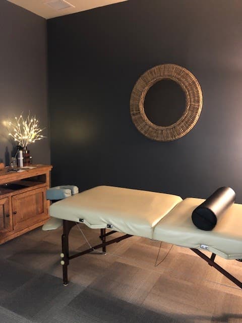 Avé Holistic Health & Chiropractic - Photo 1