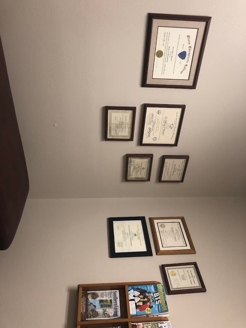 Back and Neck Pain Center Weislow Chiropractic - Photo 1