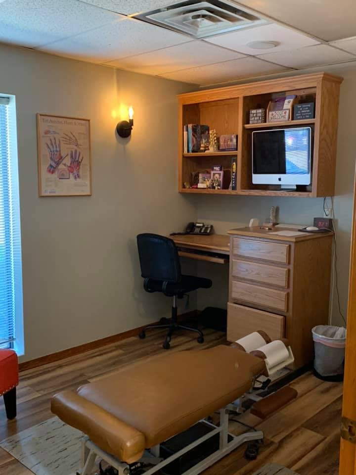 Huskey Chiropractic Clinic - Photo 1