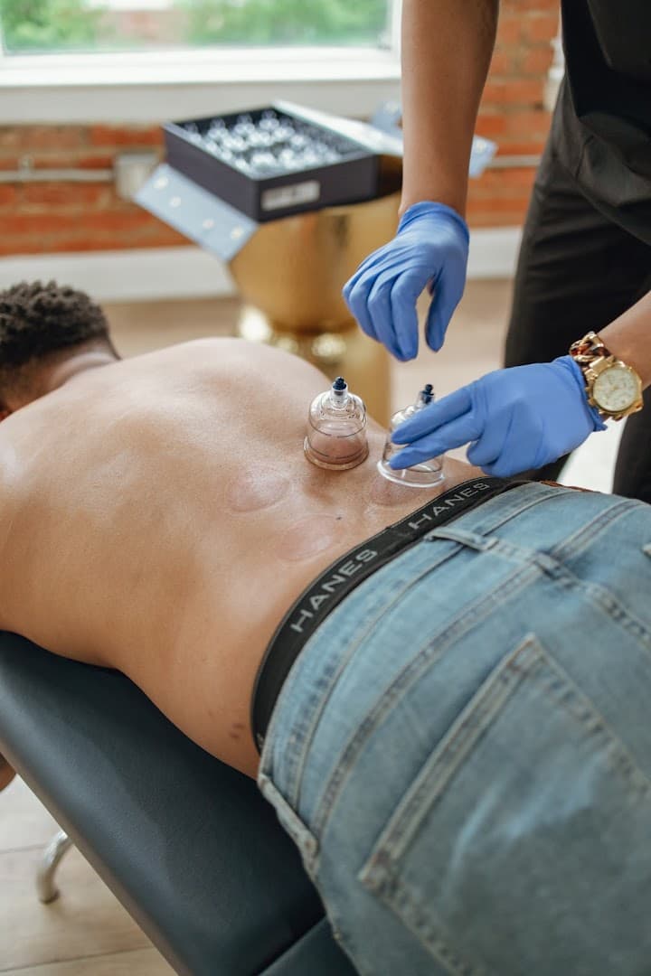 I Heart Chiro - Photo 1