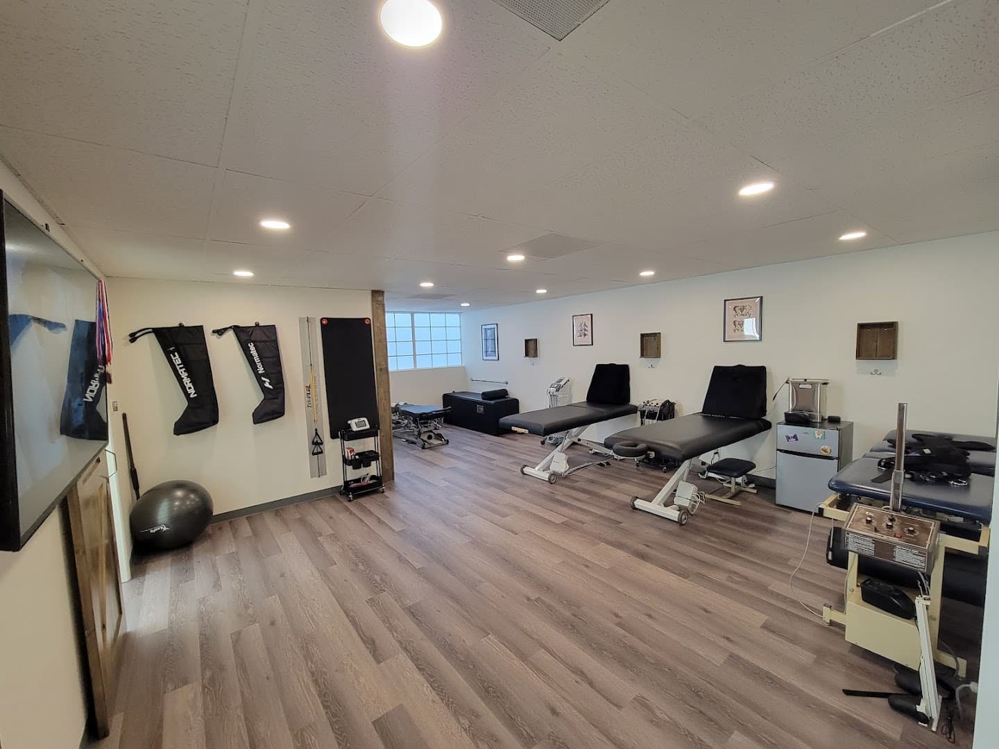 Peninsula Chiropractic | Dr. Ian Ahearn - Photo 1