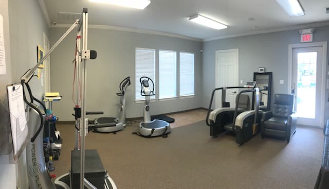 ChiroPlus Clinics - North: Dr Gideon Traweek - Photo 1