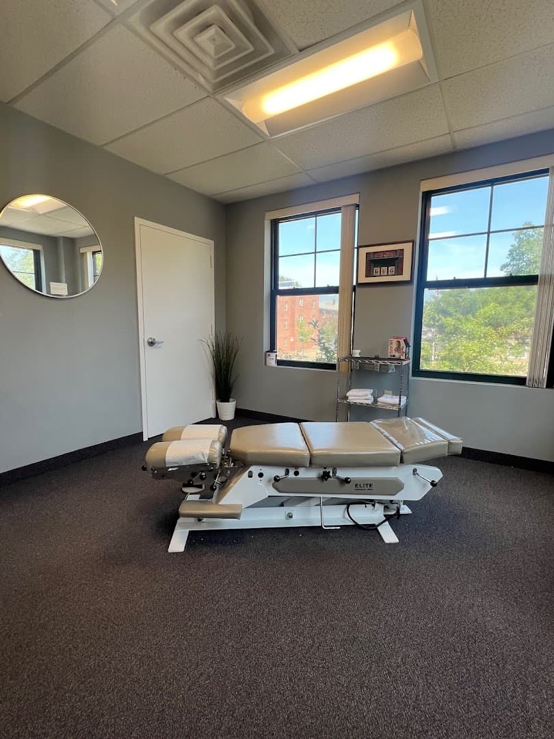 Commonwealth Chiropractic - Photo 1