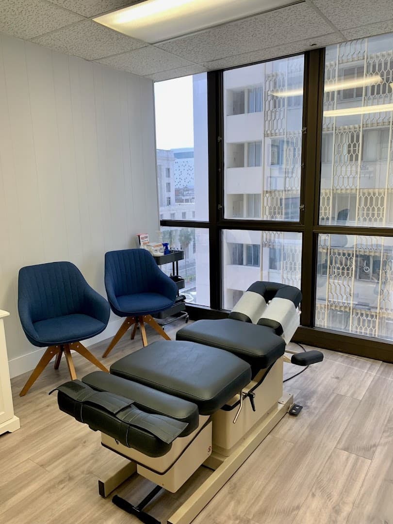 Downtown Miami Chiropractor - Photo 1