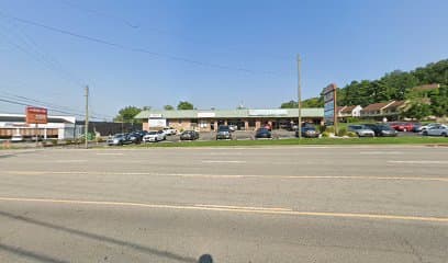 Dr. Hannah Dixon - Photo 1