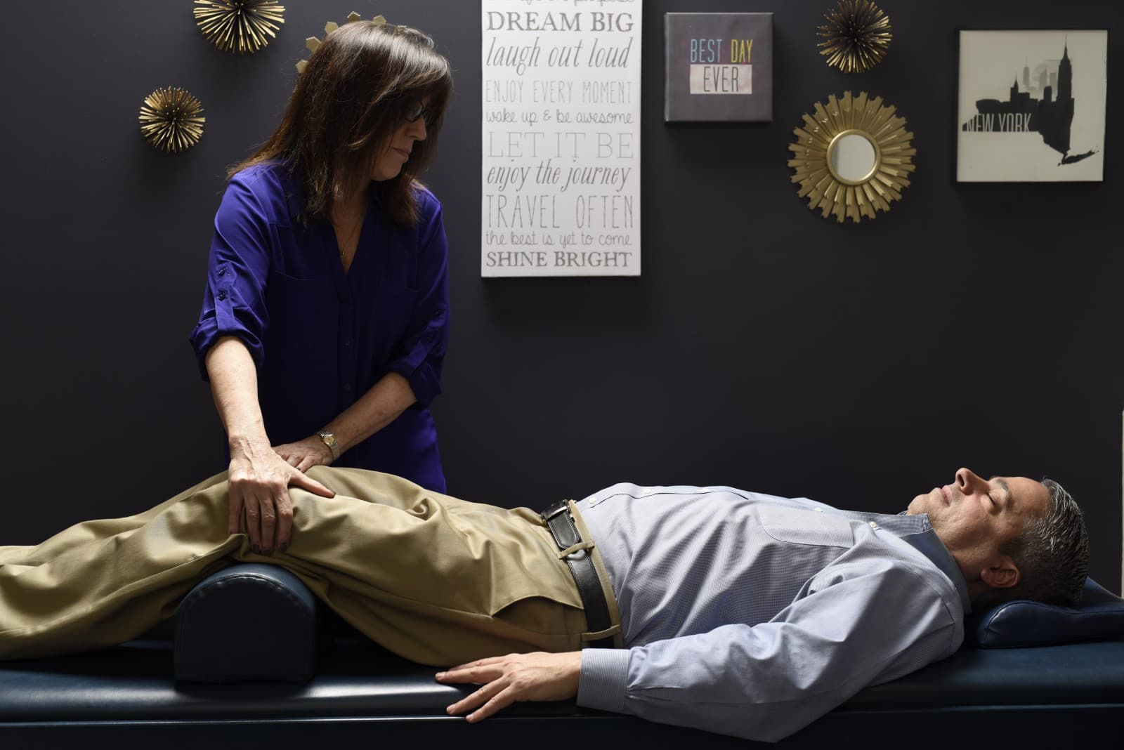 Dr. Siri Smith - Photo 1