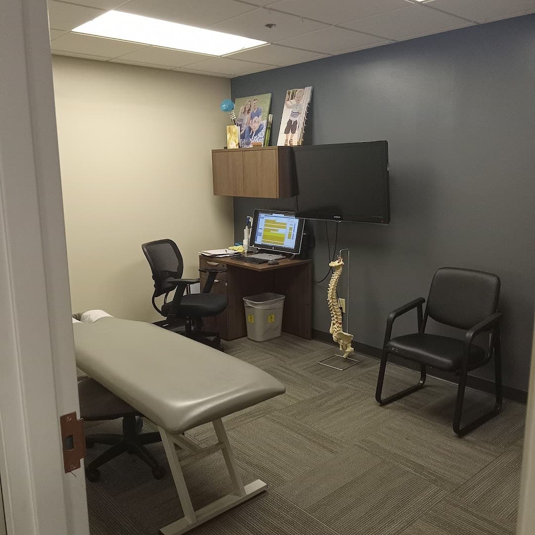HealthSource Chiropractic of Edina Crosstown - Photo 1