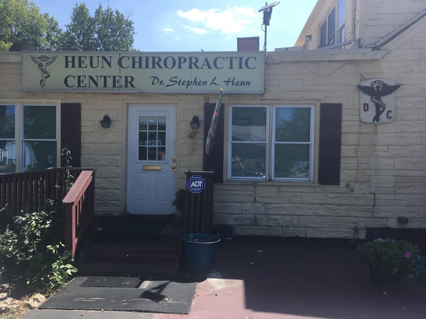 Heun Chiropractic Center - Photo 1