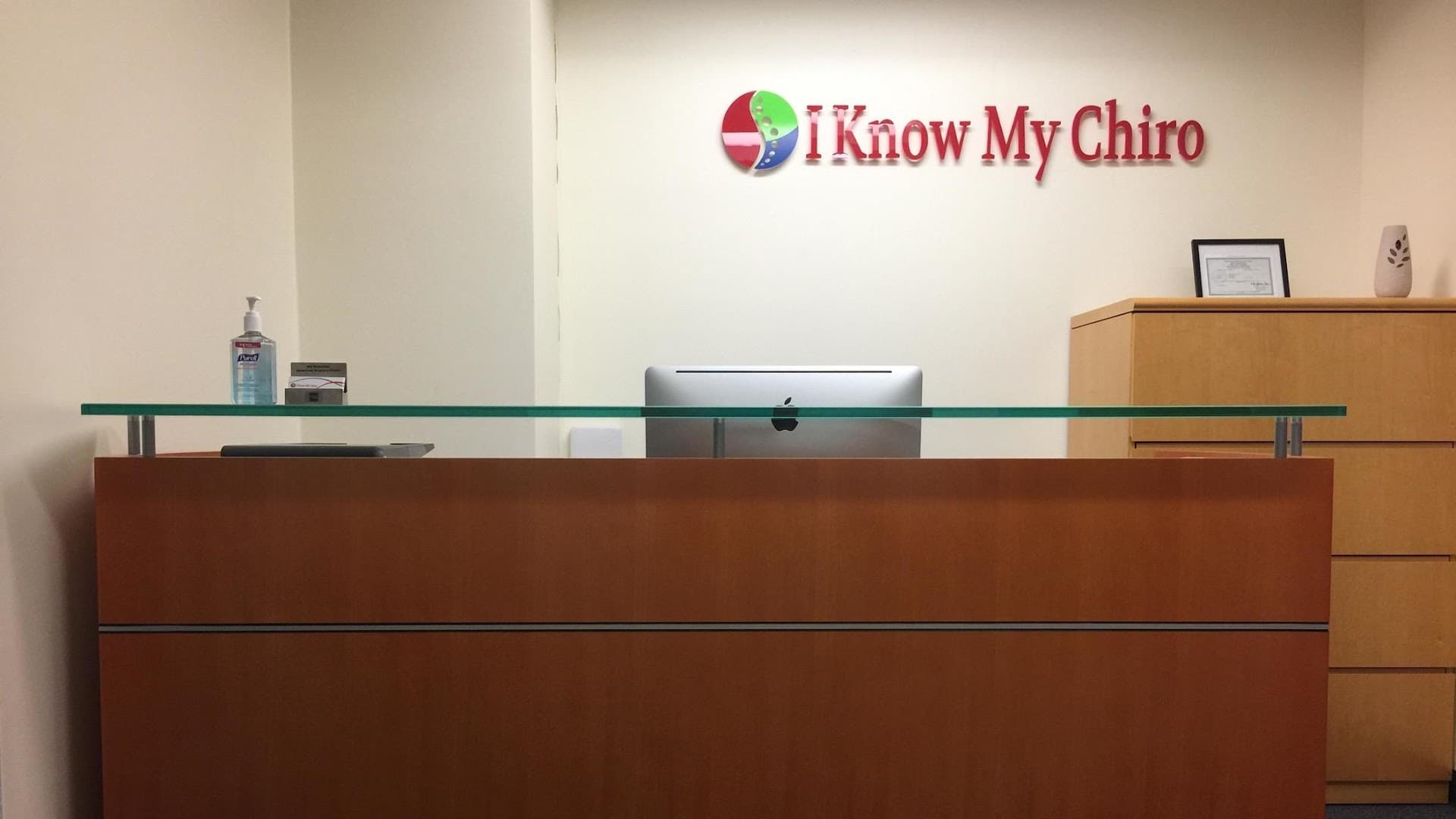 I Know My Chiro, Chiropractic Wellness - Photo 1