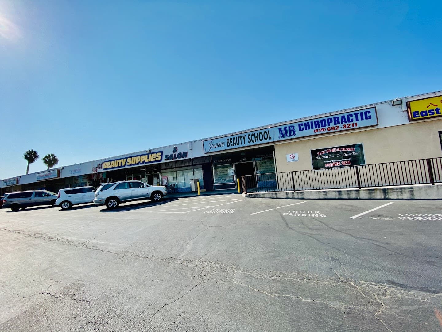 MB Chiropractic: Mai Bui DC and Chau Tran DC - Photo 1