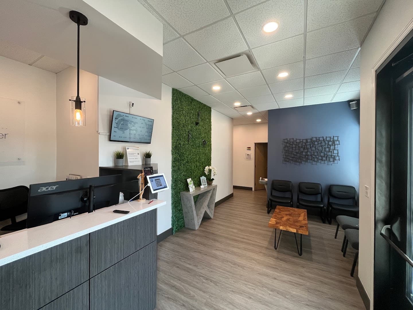 North Tampa Spine & Joint Center - Photo 1