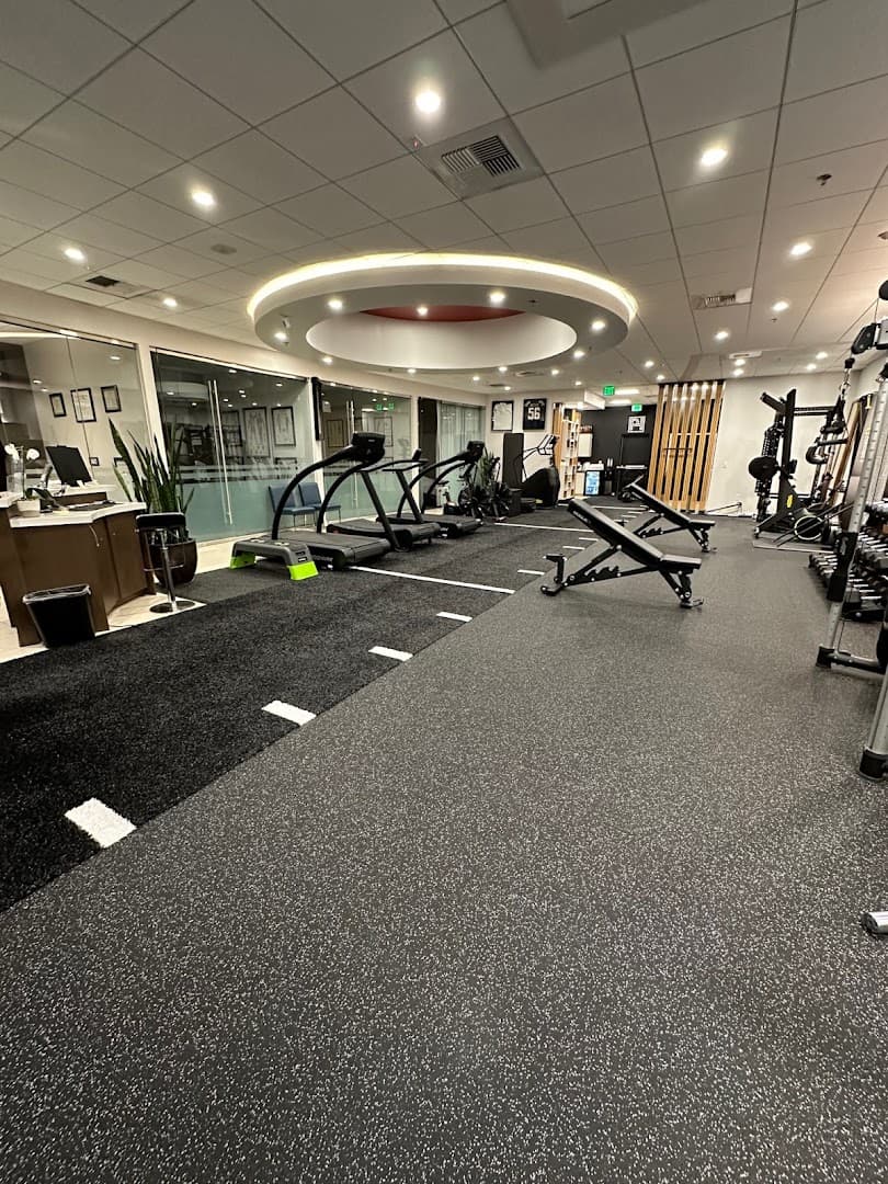 PERFORMANCE HOUSE - Photo 1