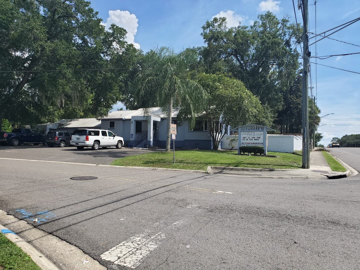 River Hills Chiropractic Clinic - Photo 1