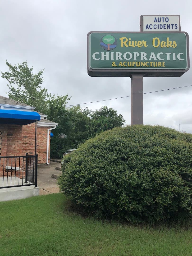 River Oaks Chiropractic - Photo 1