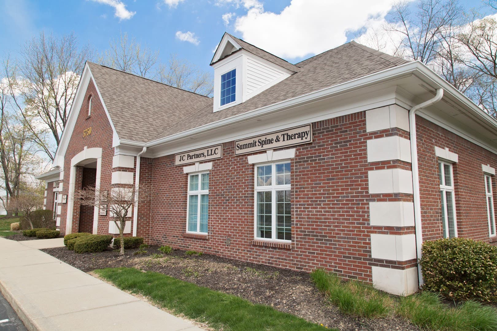 Summit Spine and Therapy - Photo 1