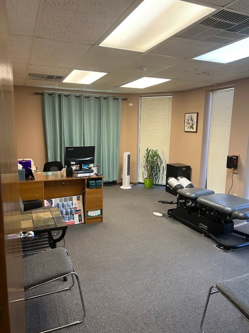 Walk-In Chiropractic - Photo 1